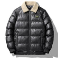 Jaqueta Puffer Masculina de Couro Sintético com Gola de Pelúcia