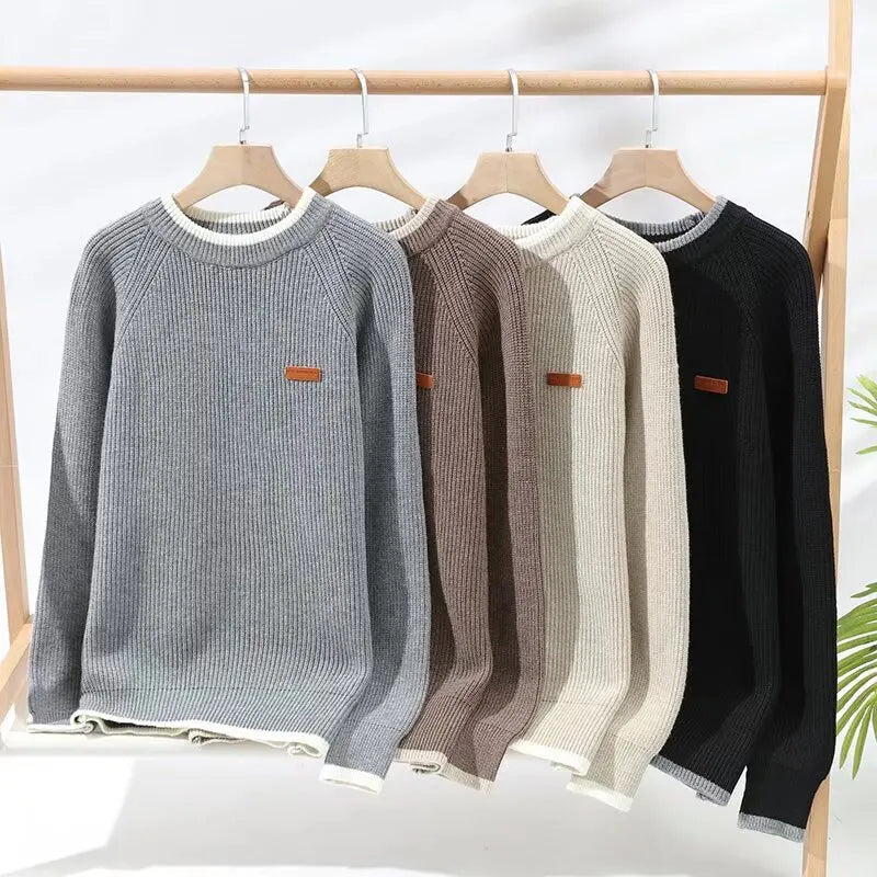 Suéter Masculino de Tricô Canelado Manga Raglan Gola Média